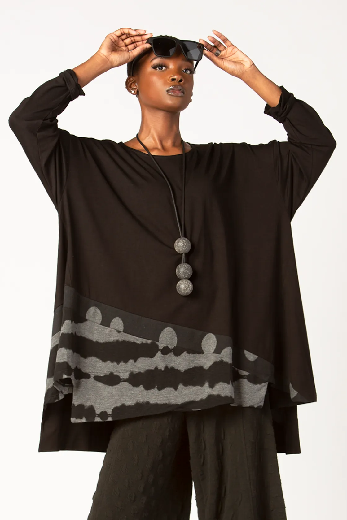 ALEMBIKA Brielle Tunic in Black and Grey Print