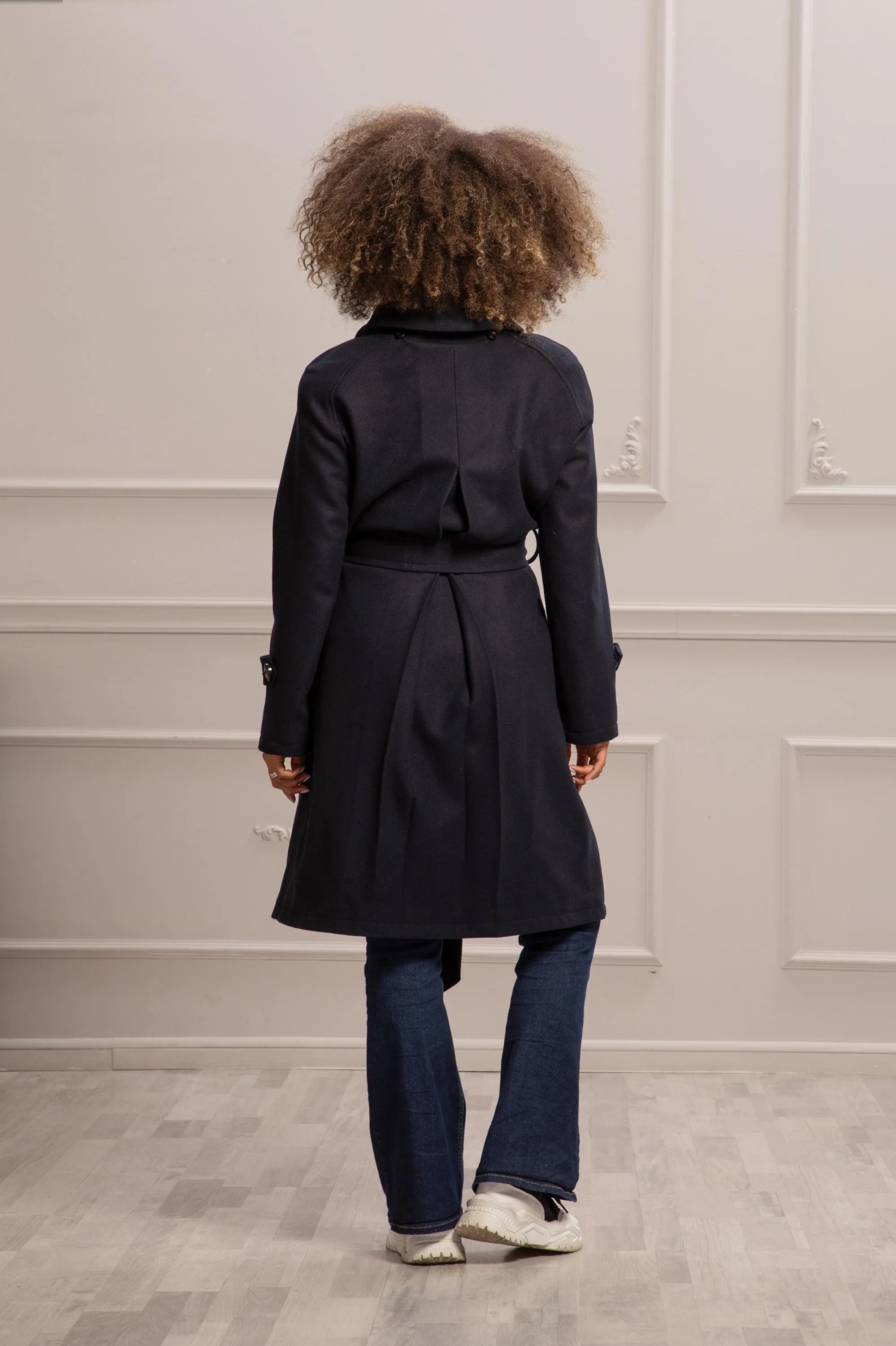 BACK PLEAT OVERCOAT