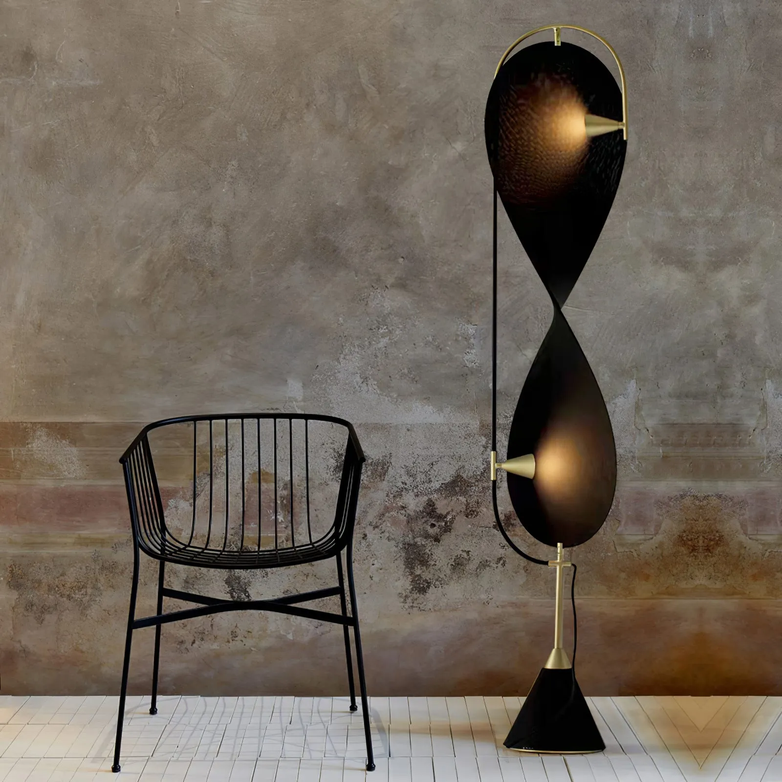 Infinite Floor Lamp