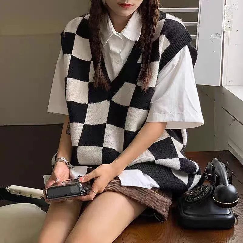 Nukty-shop fall outfits black women Autumn and Winter Preppy Style All-Match Chessboard Plaid Sweater Vest Female Students Korean Style Loose Sleeveless Vest Knitted Outer Wear