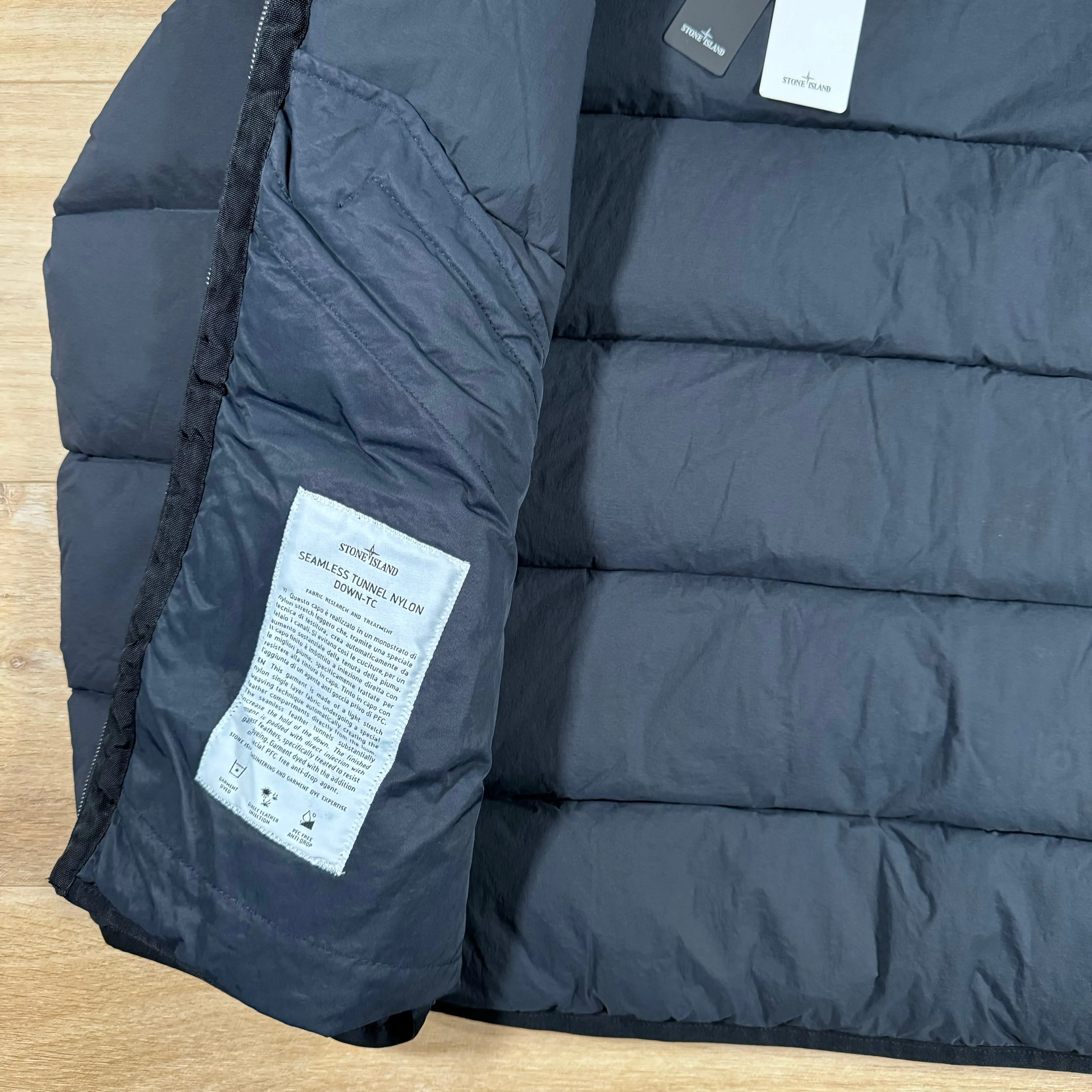 Stone Island Seamless Tunnel Down-TC Jacket in Navy