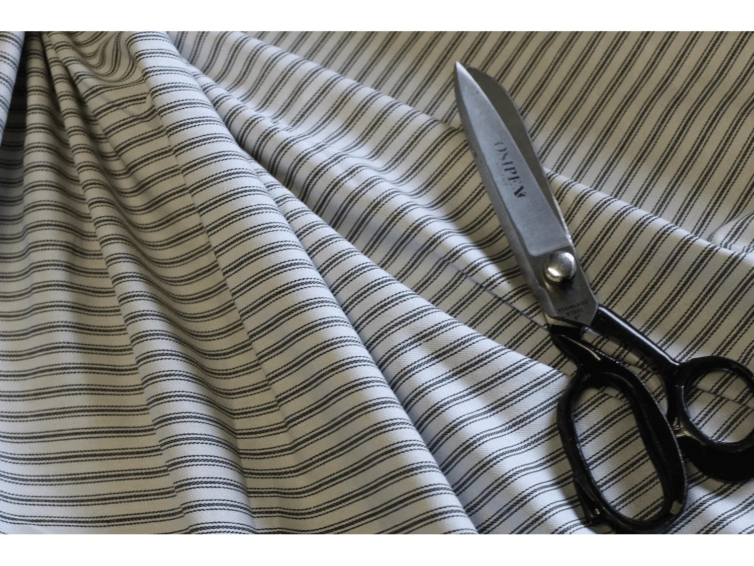 Vintage  Style Ticking Stripe, Twill Cotton Lining / Shirting Fabric - Black Stripes