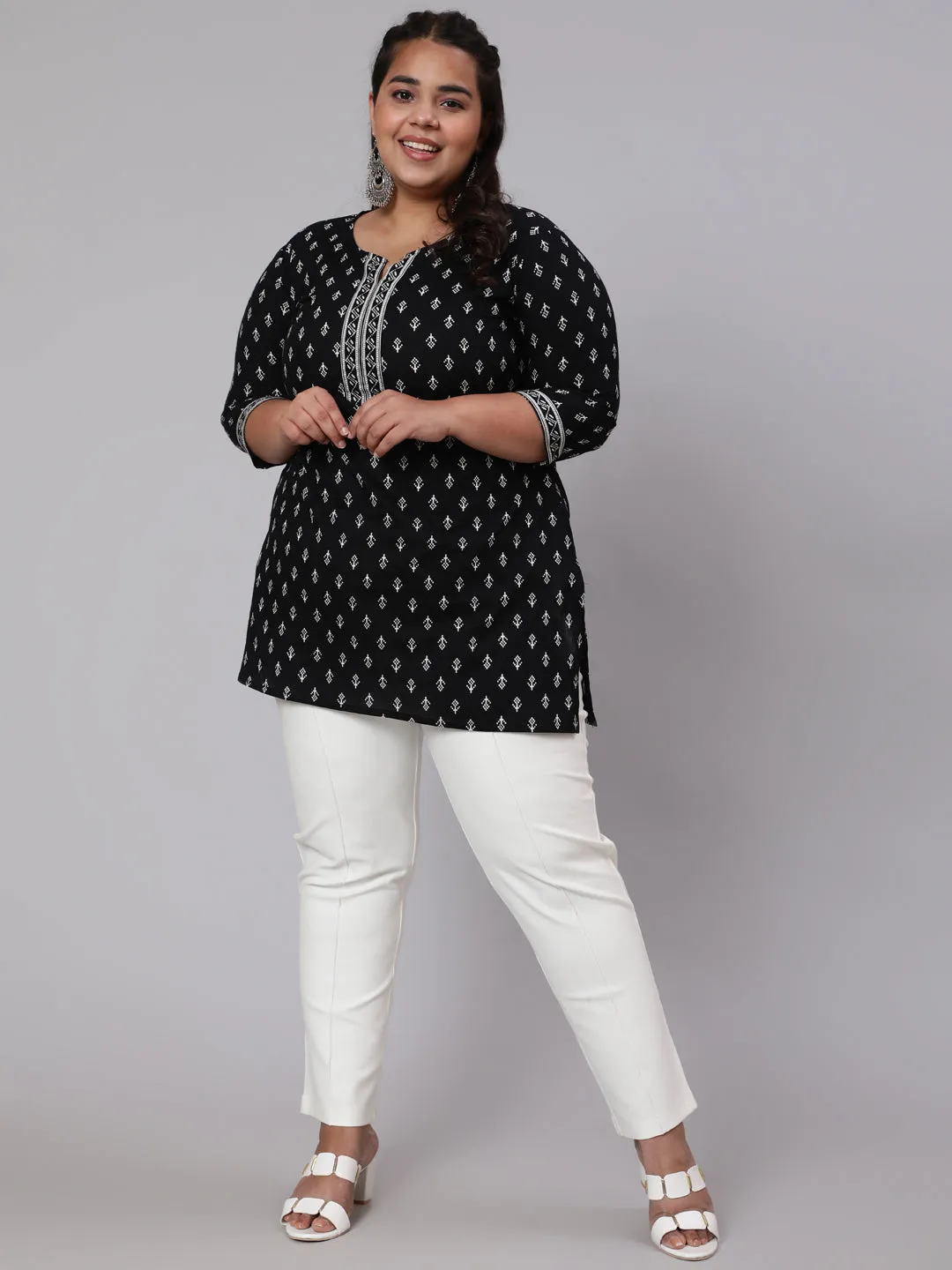 Women Plus Size Black Printed Tunic With Three Quarter Sleeves